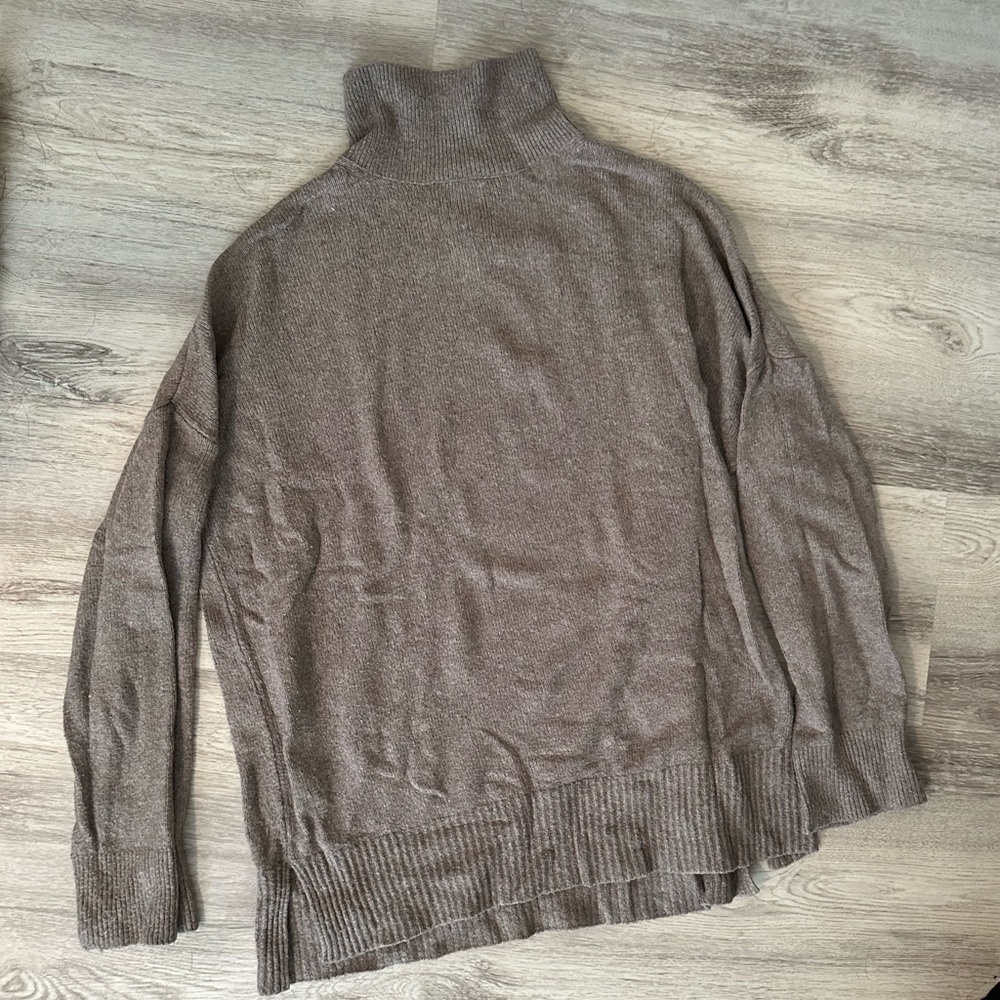 Abercrombie & Fitch Taupe Knit Sweater